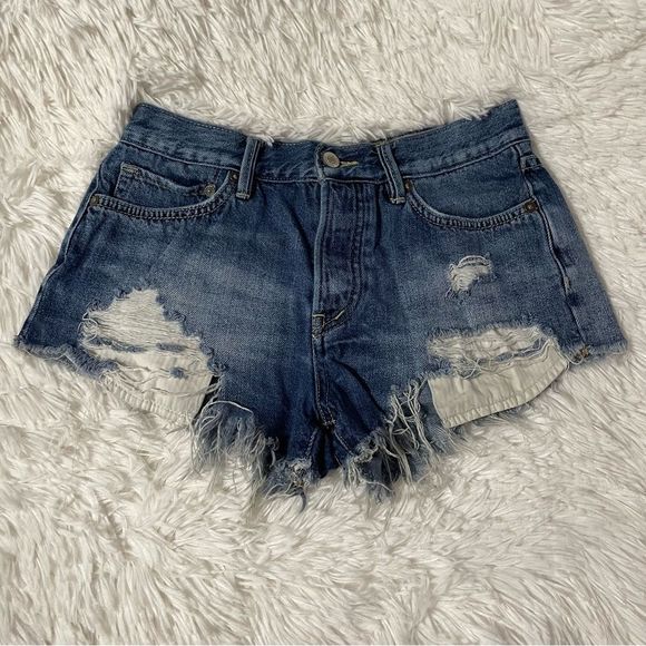 W25 Distressed Destroyed Blue Denim Jean Shorts Free People We The Free - Picture 1 of 8